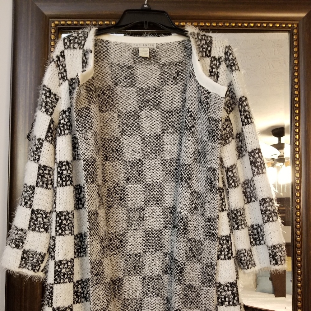 Sweater - Picture 2 of 6